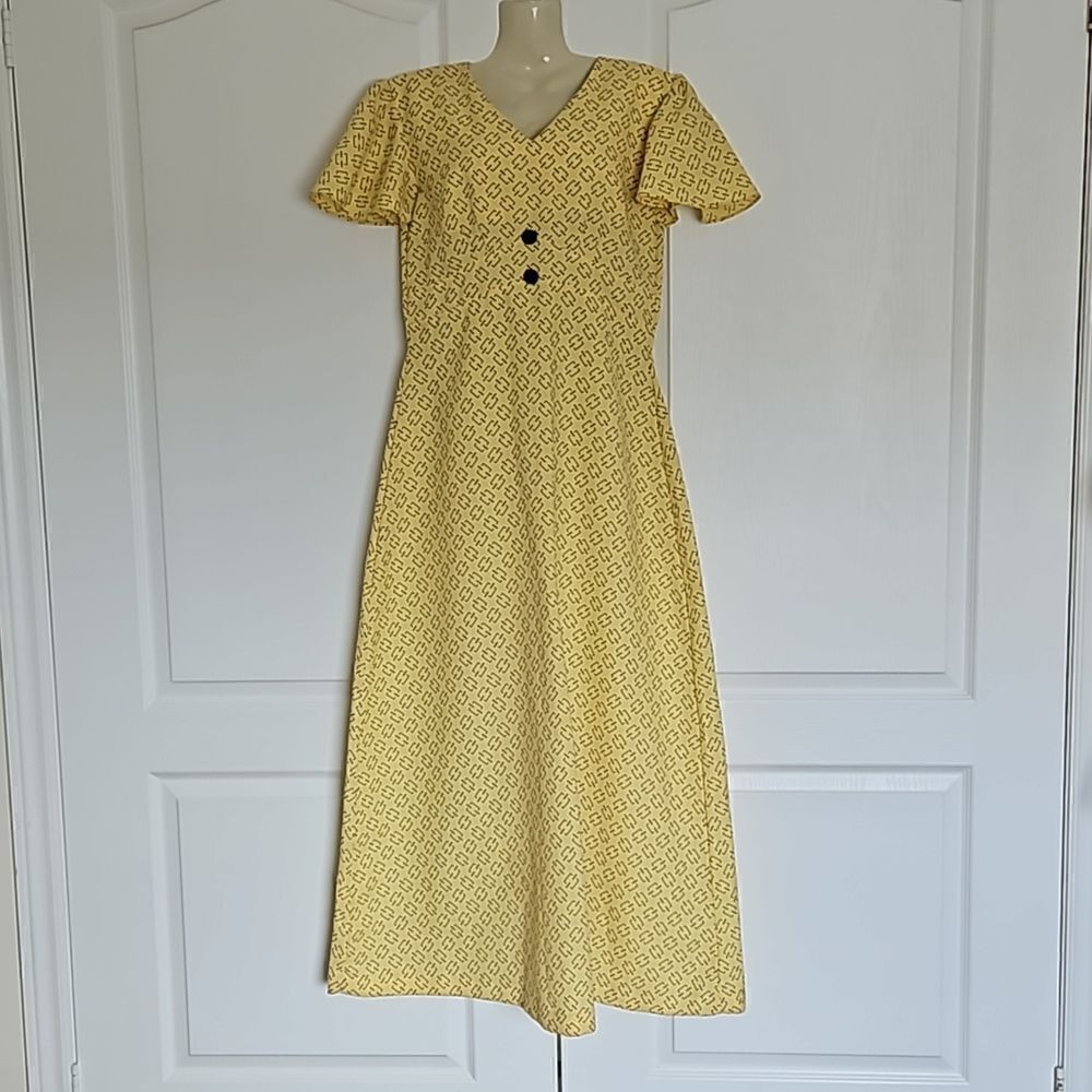 Vintage 1960s Custom-Made Women's Maxi Dress With Bell Short Sleeves Yellow Med